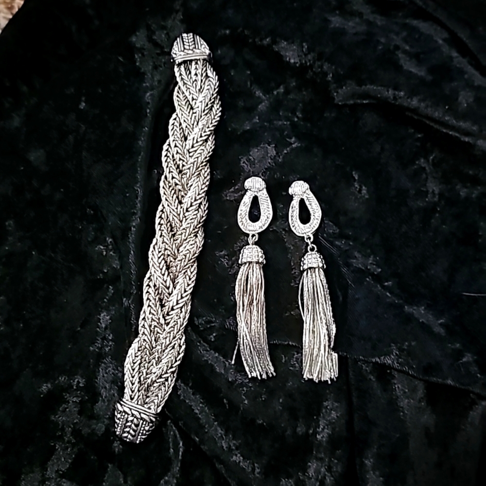 BRACELET AND EARRINGS SET